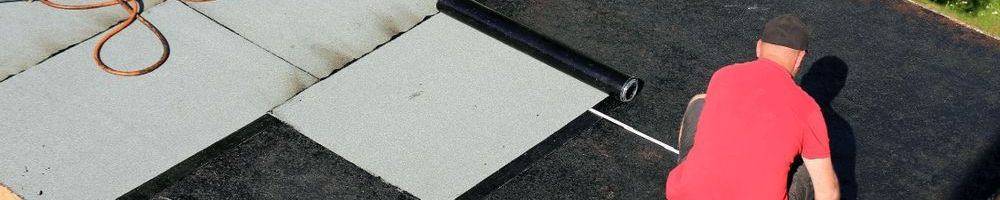 Nieuw bitumen leggen op bijgebouw Nieuw bitumen leggen op bijgebouw in Weert